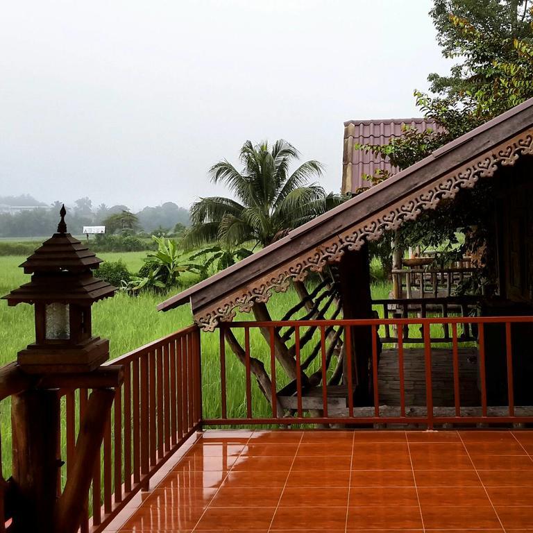 Ton Lang Homestay Pua Extérieur photo